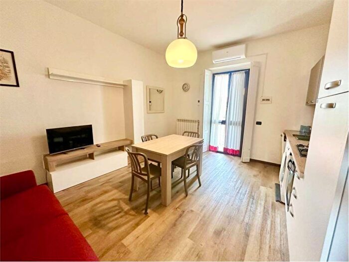 Appartamento trilocale in affitto in Via Costantino Porta, Centro Stazione, Novara