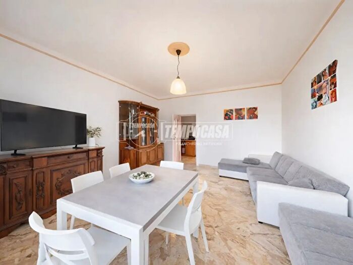 Appartamento trilocale in vendita in Via Basento, Lecce