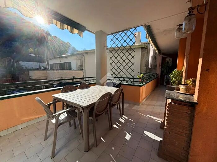 Appartamento trilocale in vendita in Via Giuseppe Raffaelli, Gragnano