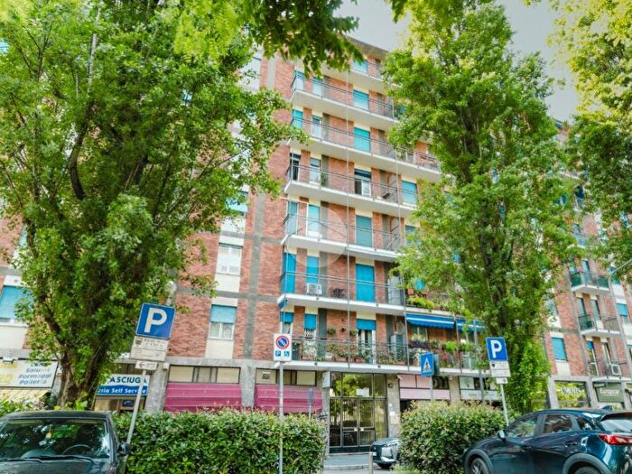 Appartamento quadrilocale in affitto in VIALE ARETUSA, Piazzale Siena, Milano