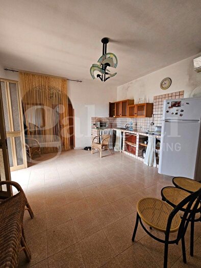 Casa quadrilocale in vendita in Marina di Lizzano Contrada Palamintiello, Lizzano