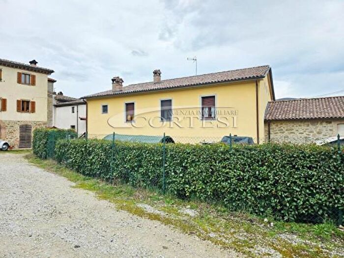 Appartamento con 6 locali in vendita in Umbertide