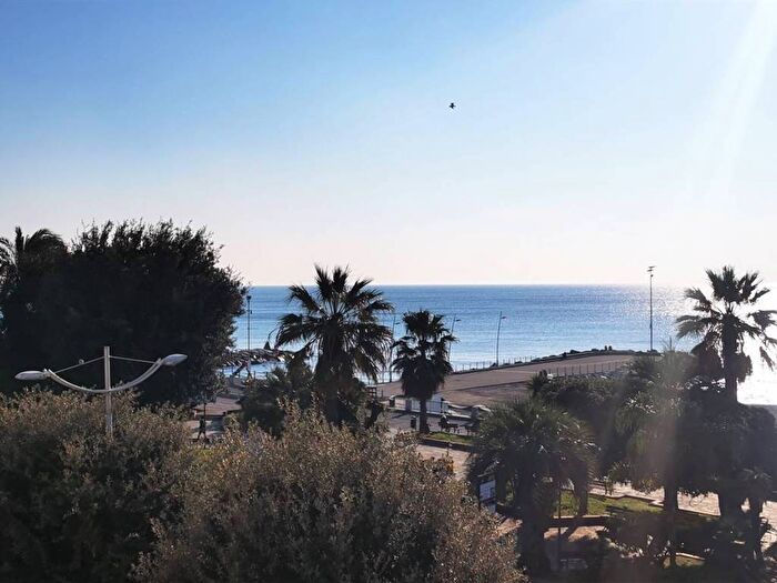 Appartamento trilocale in affitto in Centro, Varazze