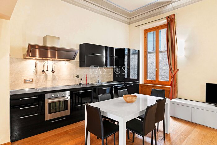 Appartamento con 5 locali in vendita in Piazza Mozzi, Firenze