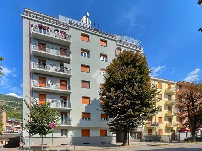 Appartamento trilocale in vendita in Corso SaintMartinDeCorléans, Aosta