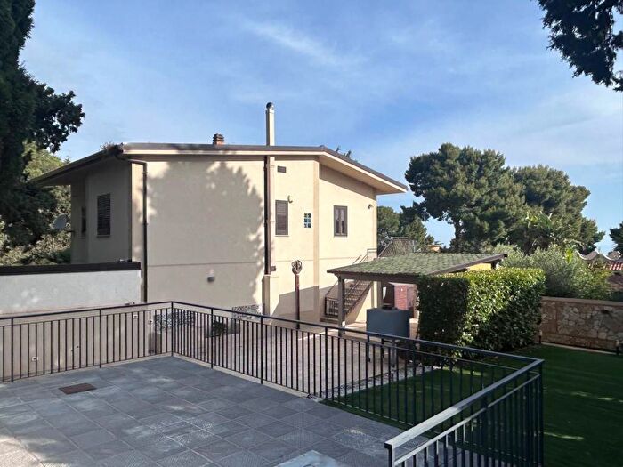 Casa con 5 locali in affitto in Strada Comunale Chiesazza Sperone, Torre Colonna Sperone, Altavilla Milicia