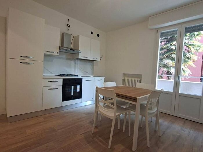 Appartamento trilocale in affitto in Via Umbria, San Giuseppe, Monza