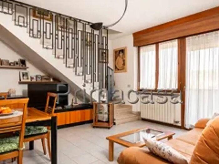 Appartamento quadrilocale in vendita in Via Provinciale, Lavagno