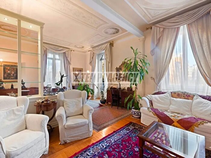 Appartamento quadrilocale in vendita in Viale Romagna, Milano