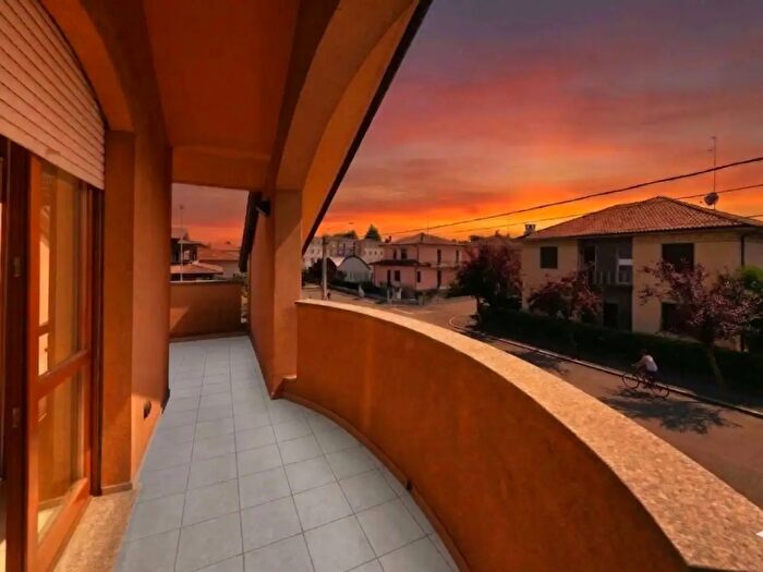 Casa con 5 locali in vendita in Via San Giovanni Bosco, Cislago