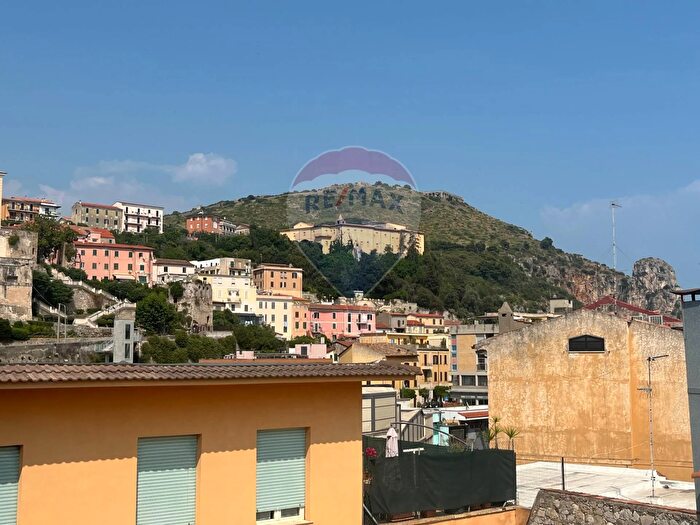 Casa con 5 locali in vendita in Via Gramsci, Terracina