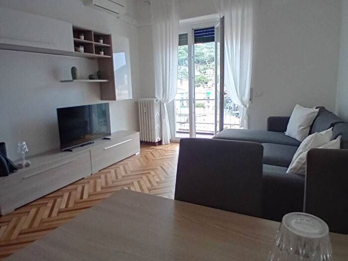 Appartamento bilocale in affitto in Via Milite Ignoto, Centro, Recco