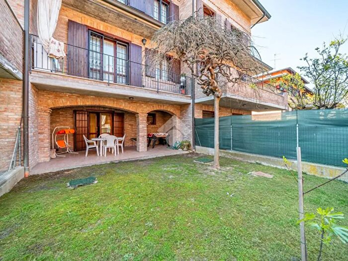Casa quadrilocale in vendita in Via Dossetti, Formigine