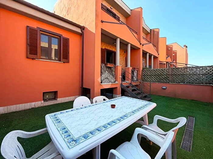 Casa con 6 locali in vendita in Via dei Cimini, Montalto Di Castro