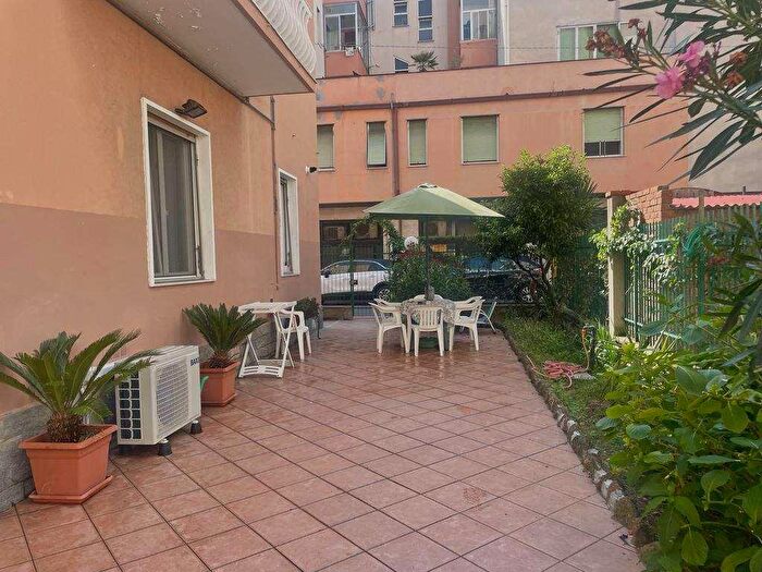 Appartamento trilocale in affitto in Via Giugno, Albisola Superiore