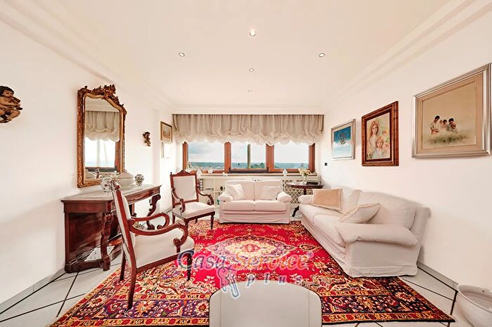 Appartamento con 5 locali in vendita in Via Solferino, Casarano