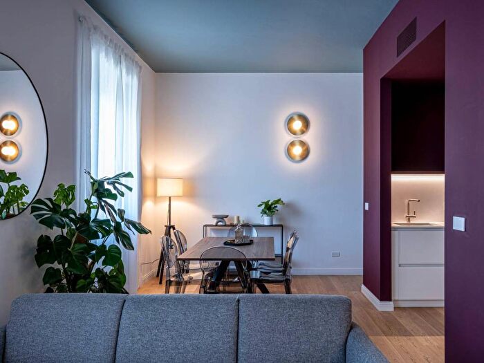 Appartamento quadrilocale in affitto in Via Trincea delle Frasche, Corso San Gottardo, Milano