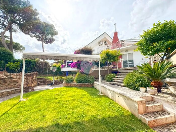 Appartamento bilocale in affitto in Via Casale Ferranti, Roma