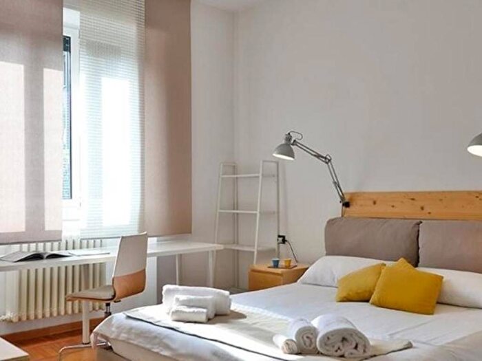 Appartamento bilocale in affitto in Via Legnone, Dergano, Milano