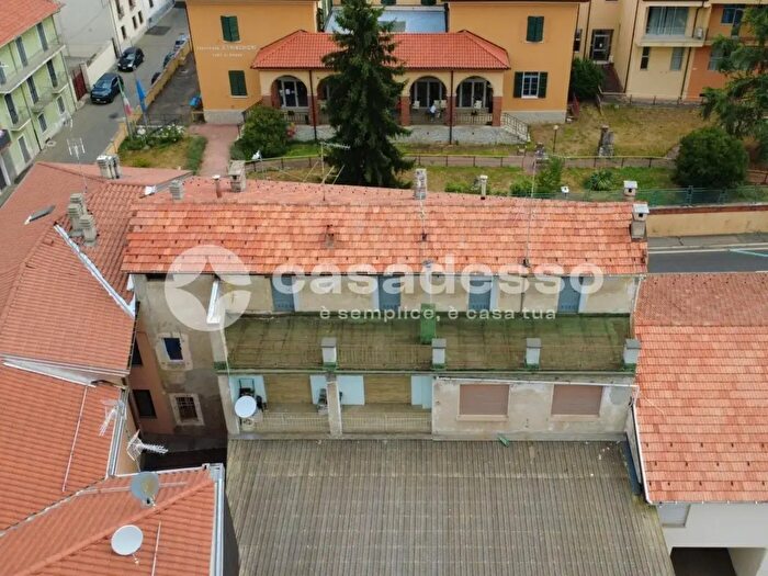 Appartamento con 5 locali in vendita in Via Novara, Romagnano Sesia