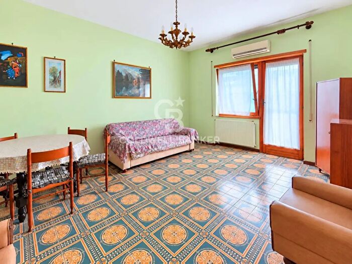 Appartamento trilocale in vendita in Via Giovanni da Verrazzano, Tarquinia