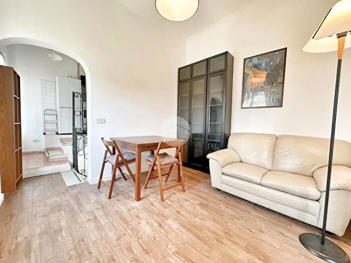 Appartamento bilocale in vendita in Via Tuscolana, Roma