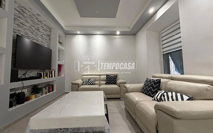 Appartamento quadrilocale in vendita in Via Stefano Canzio, Genova