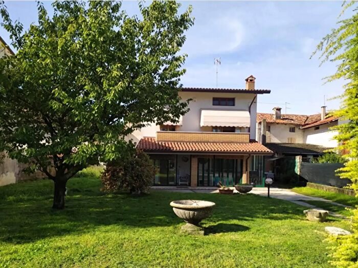 Casa con 5 locali in vendita in San Vito Al Tagliamento