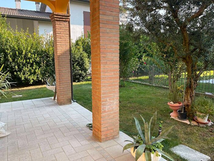 Appartamento trilocale in affitto in via Marzo, Medicina Buda, Medicina