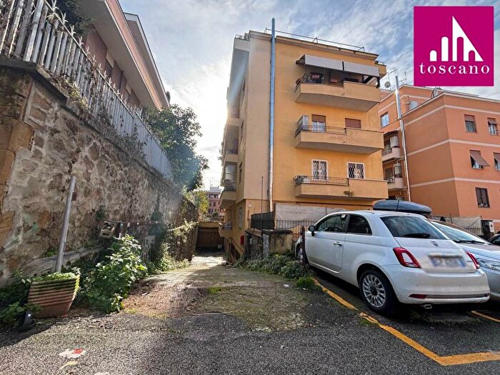 Casa trilocale in affitto in Via Eugenio IV, Boccea, Roma