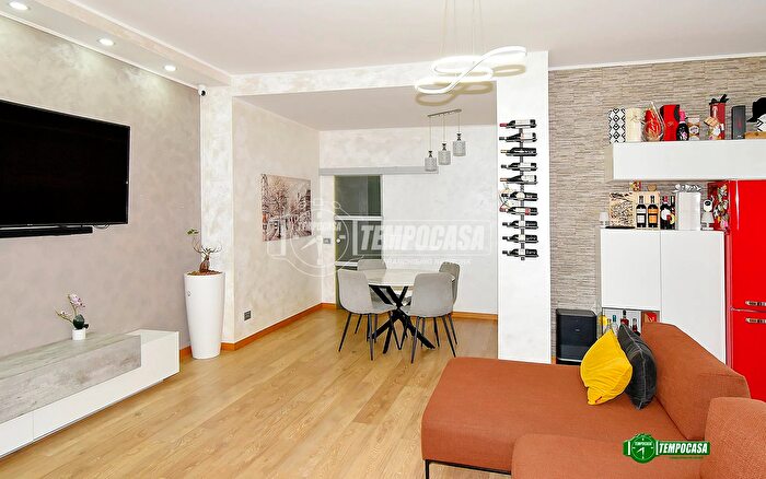 Appartamento trilocale in vendita in Via della Repubblica, Cologno Monzese