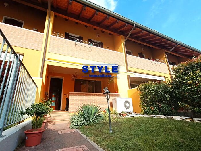 Casa con 7 locali in vendita in Sant'Angelo Di Piove Di Sacco