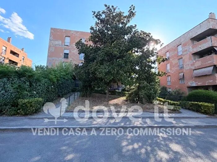 Appartamento trilocale in vendita in Via Braque, Roma