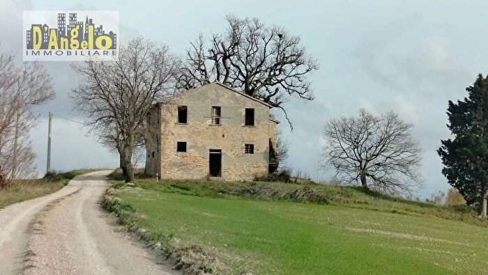 Casa con 5 locali in vendita in Casa San Giusto, Offida