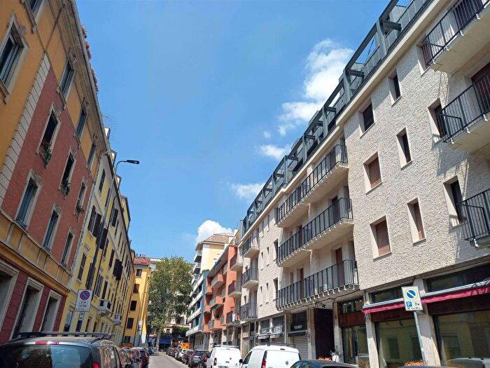 Appartamento bilocale in affitto in Via Fogazzaro, Montenero, Milano