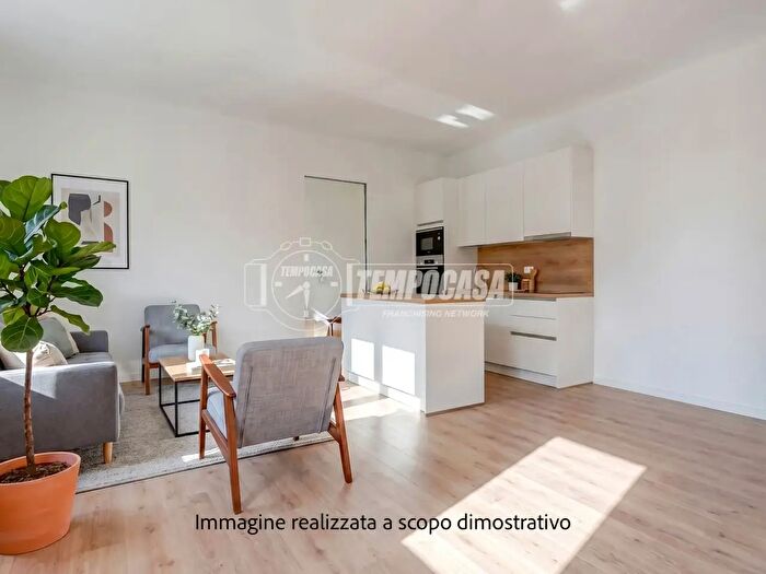 Appartamento monolocale in vendita in Via San Antonio, Luino