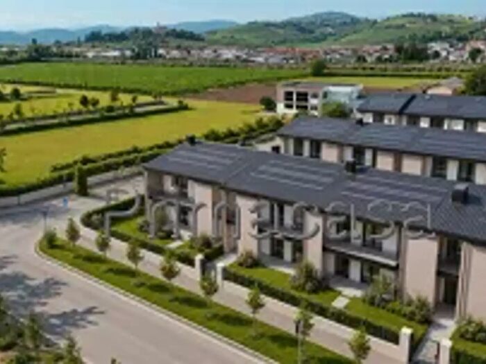Appartamento quadrilocale in vendita in Via Provinciale, Lavagno