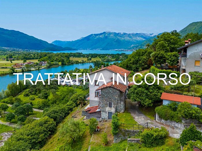 Casa con 10 locali in vendita in Via Palate, Sorico