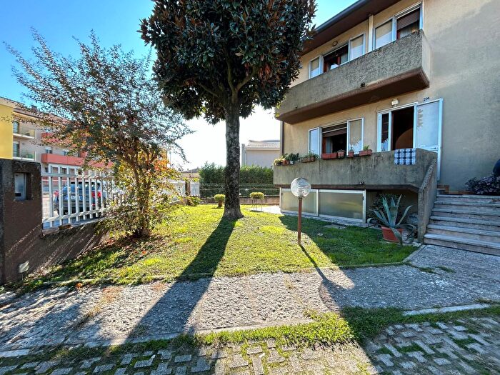 Casa con 5 locali in vendita in Via Almerini, Legnago