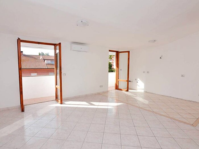 Appartamento trilocale in vendita in Via Salvatore Alessi, Centro, Capranica
