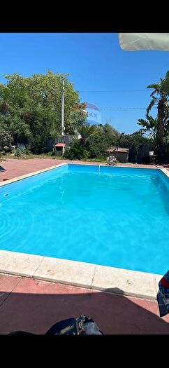 Casa con 10 locali in vendita in Traversa Sinerchia, Siracusa