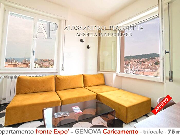 Appartamento trilocale in affitto in Molo, Genova