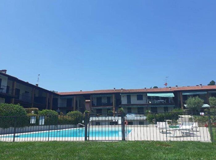 Appartamento trilocale in affitto in Via Roma, Centro, Padenghe sul Garda