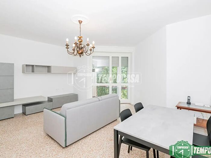 Appartamento trilocale in affitto in Via Caviaga, San Donato Milanese