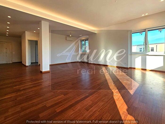 Appartamento con 6 locali in affitto in Via Cassia, Vigna Clara Vigna Stelluti, Roma