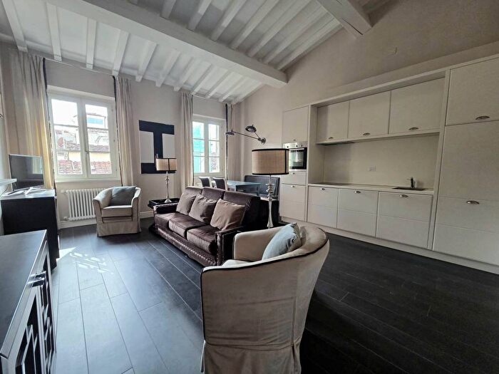 Appartamento trilocale in affitto in Via Maso Finiguerra, Borgo Ognissanti Il Prato, Firenze