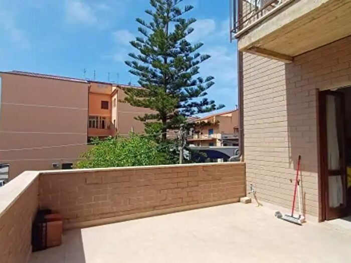 Appartamento trilocale in vendita in Via Nazionale, Capri Leone