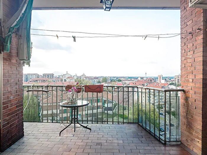 Appartamento quadrilocale in vendita in Via Sospello, Torino