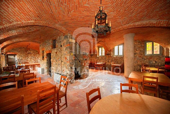 Casa monolocale in vendita in Via Milano, Cocquio Trevisago