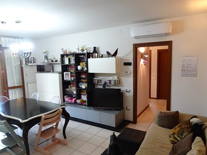 Appartamento trilocale in vendita in Agliana